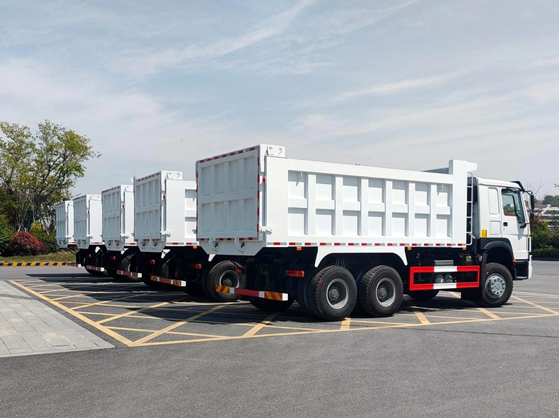 Howo heavy duty dumper truck