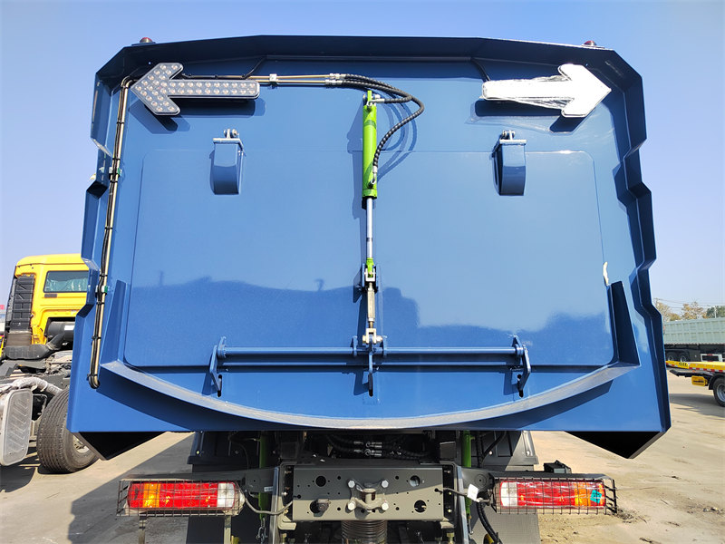 HOWO RHD road sweeping truck for sale