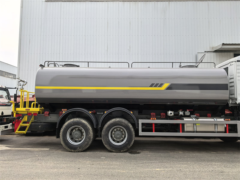 HOWO 20000 liters water bowser HOWO 20000 liters water bowser