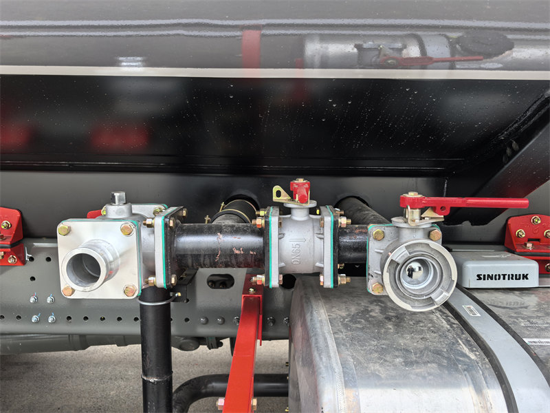 HOWO 6×4 water tanker truck HOWO 6×4 water tanker truck