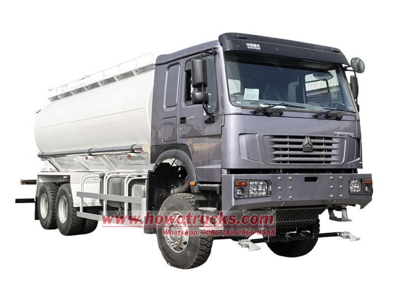 HOWO 6×6 off-road water tank vehicle