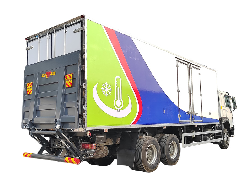 HOWO 10 wheeler chiller lorry