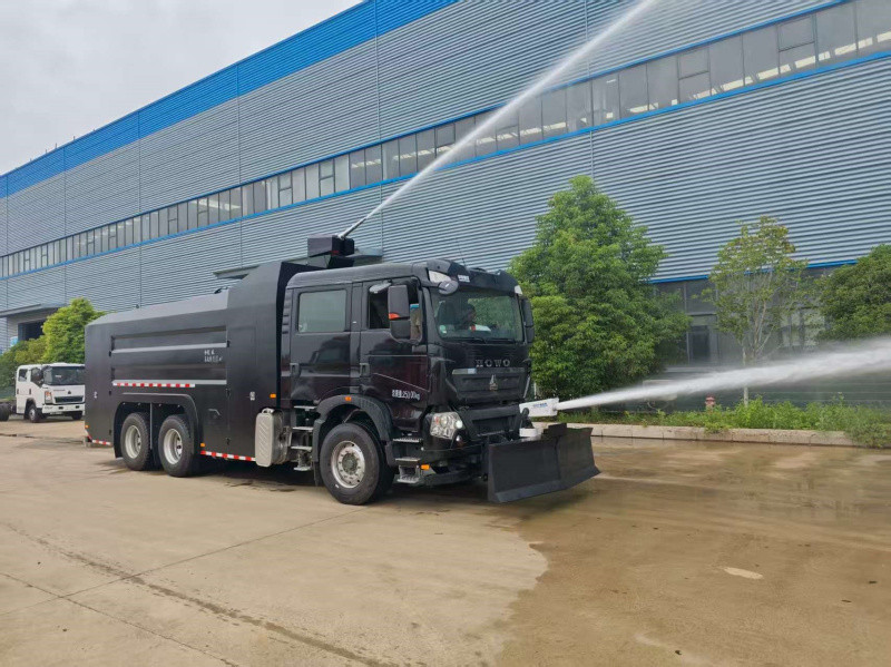 HOWO Chassis Armored Water Cannon Trucks
