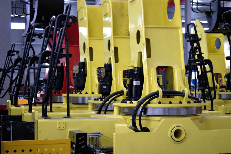 HOWO heavy crane cargo truck HOWO heavy crane cargo truck